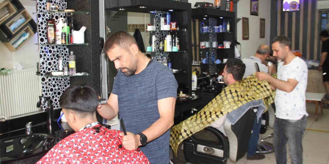Berberlerin Kurban Bayramı Mesaisi: Randevusuz Müşteri Kabul Etmiyorlar