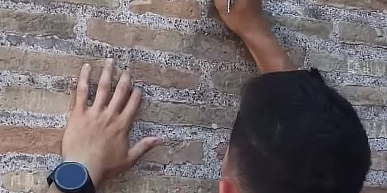 İtalya’da Kolezyum’a İsim Kazıyan Turist Aranıyor