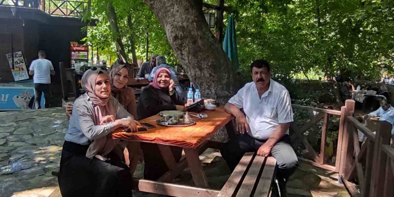 Sıcaklığın 40 Dereceyi Aştığı Batman’da Vatandaşlar Mesire Alanlarına Akın Etti