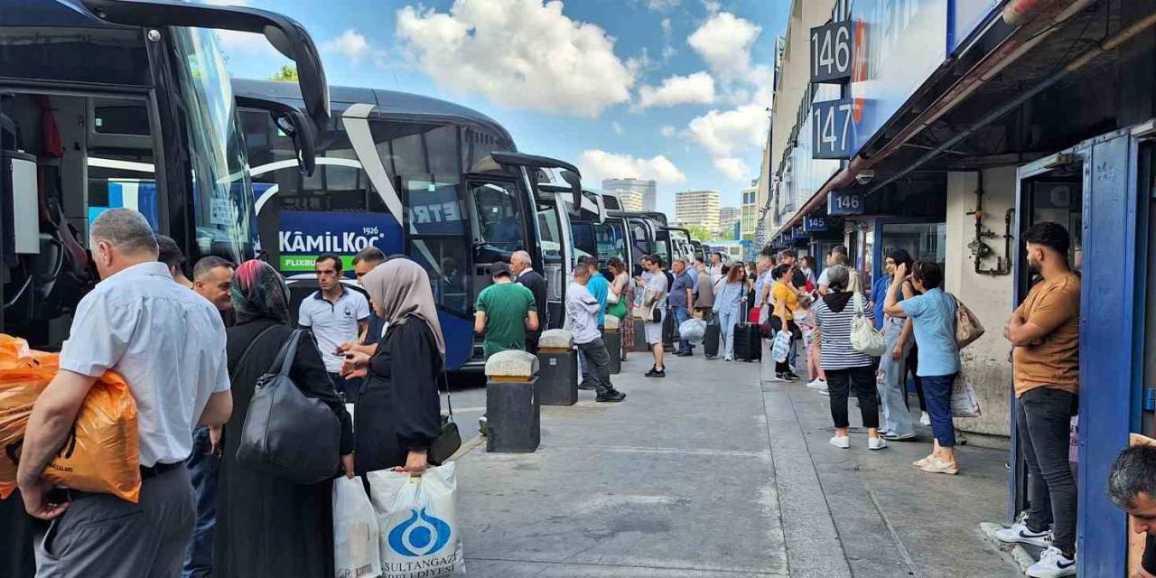 15 Temmuz Demokrasi Otogarı’nda Bayram Öncesi Yoğunluk Yaşandı