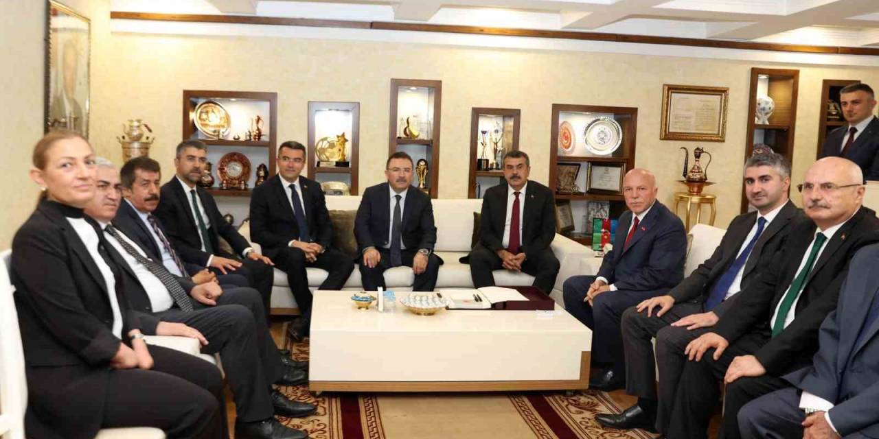Milli Eğitim Bakanı Tekin Büyükşehir’i Ziyaret Etti