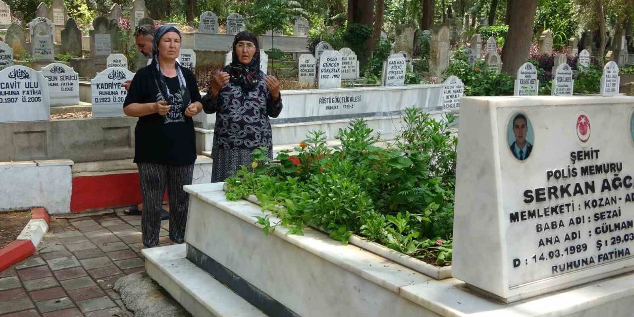 Şehitlik Ve Mezarlıkta Hüzünlü Bayram Arifesi