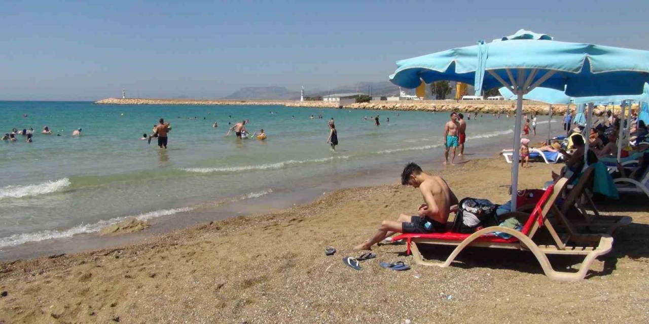 Mersin Sahillerinde Bayram Arifesinde Doluluk Oranı Yüzdü 100 Oldu