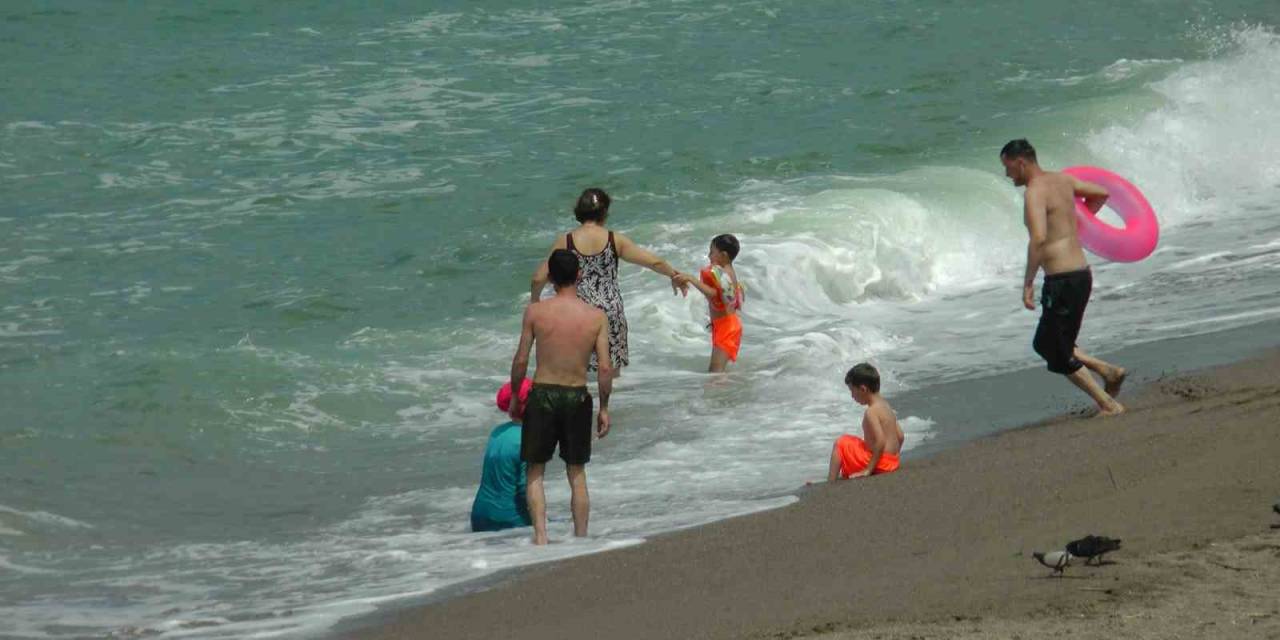 Akçakoca Sahilleri Bayrama Hazır