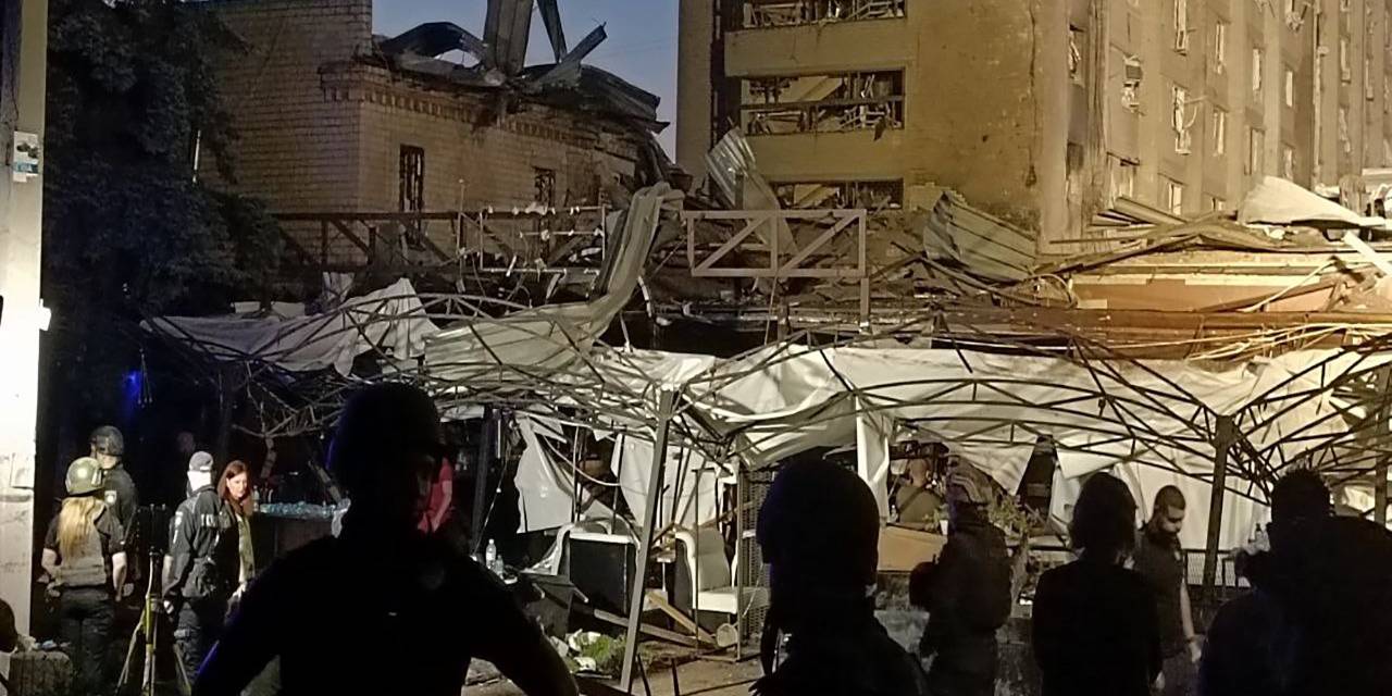Rusya, Ukrayna’da Sivil Yerleşim Bölgesini Vurdu: 2 Ölü, 22 Yaralı