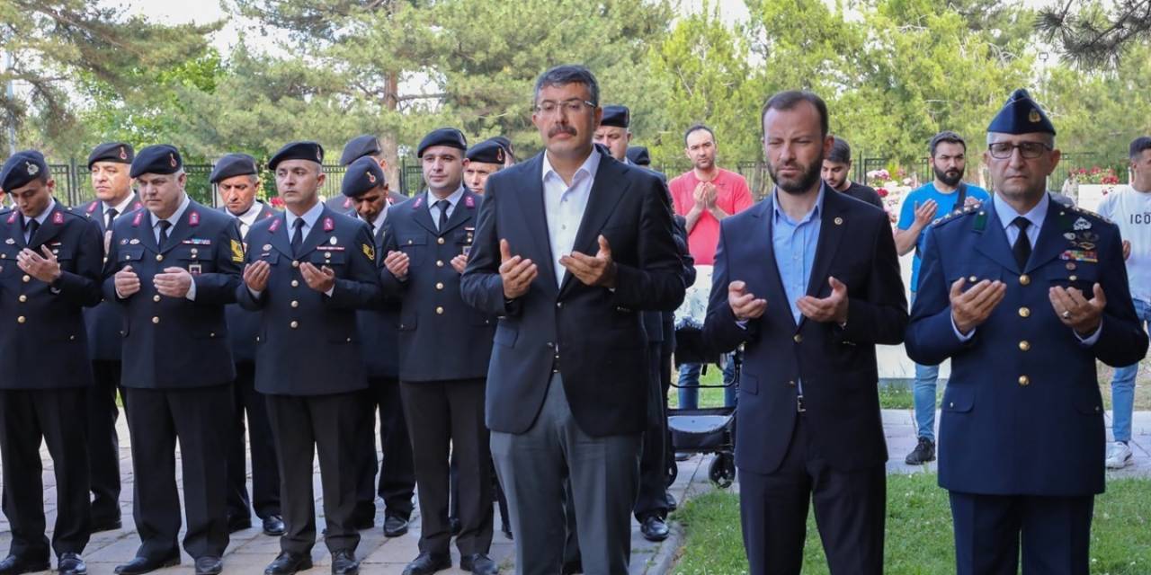 Kütahya’da Şehitler Unutulmadı