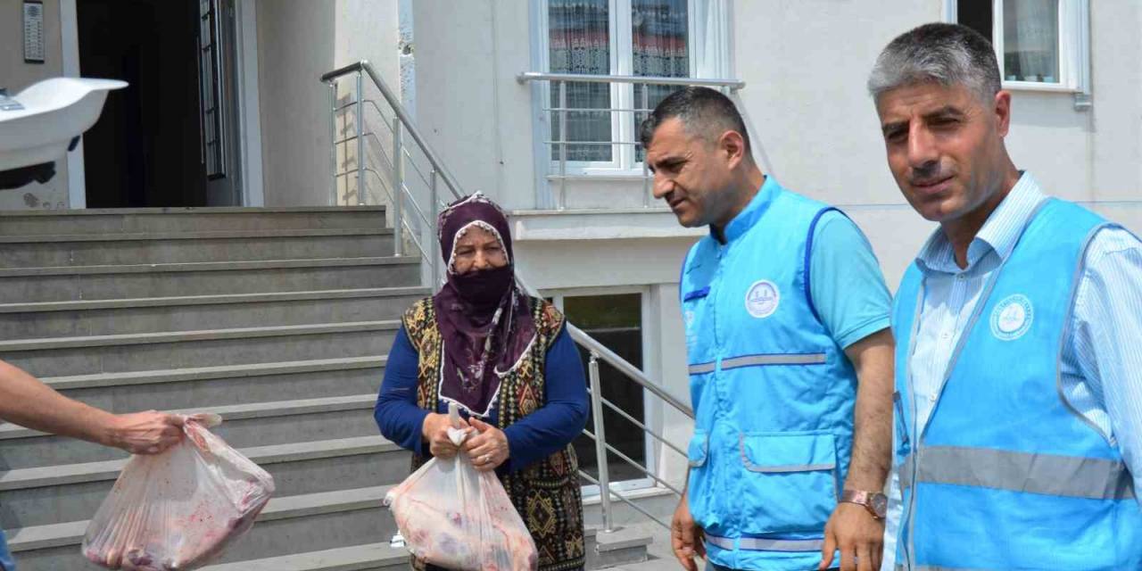 Varto’da Kurban Eti Dağıtımı