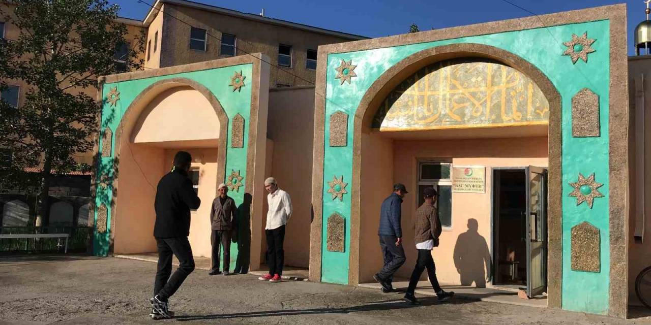 Moğolistan’da Bayram Namazı Kılındı