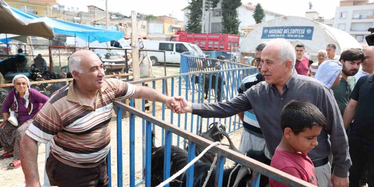 Başkan Gültak Vatandaşlarla Bayramlaştı