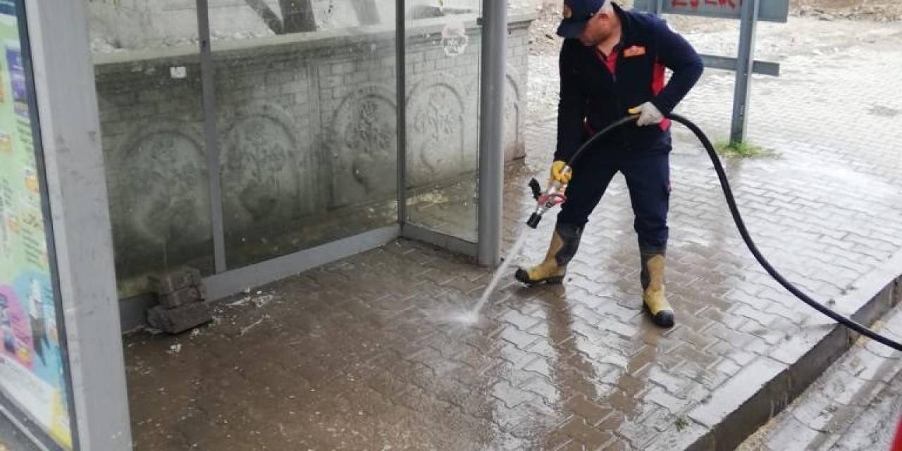 Ağrı’da Cadde Ve Duraklar Yıkandı