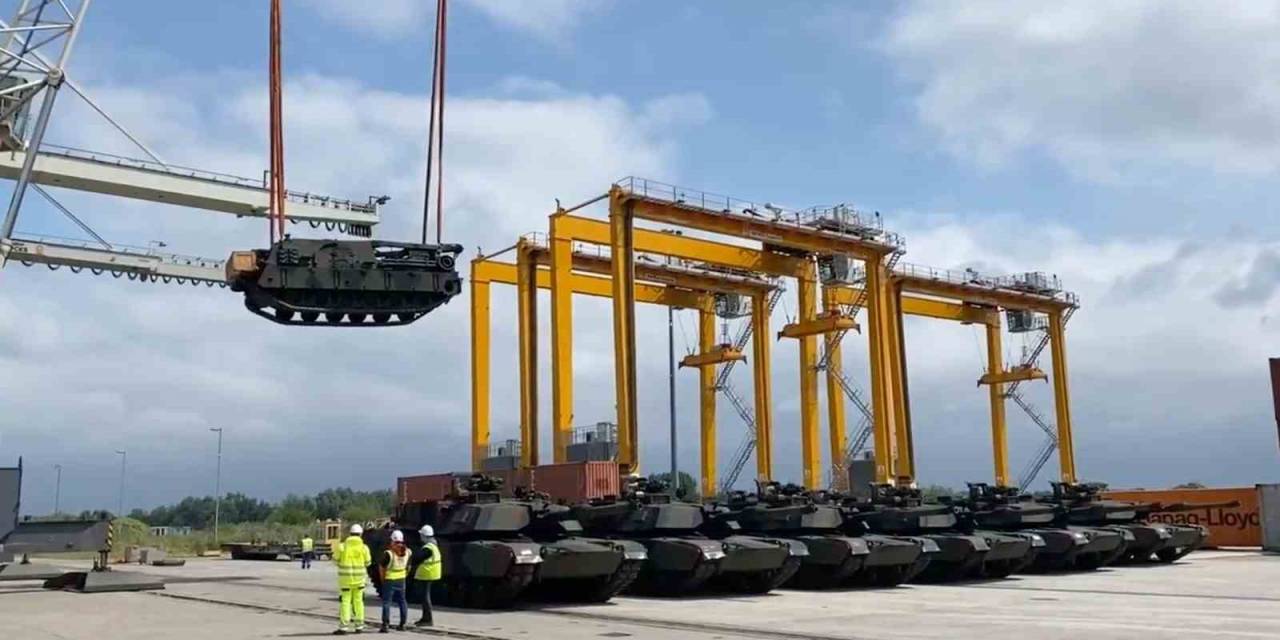 Abrams Tanklarının İlk Partisi Polonya’ya Ulaştı