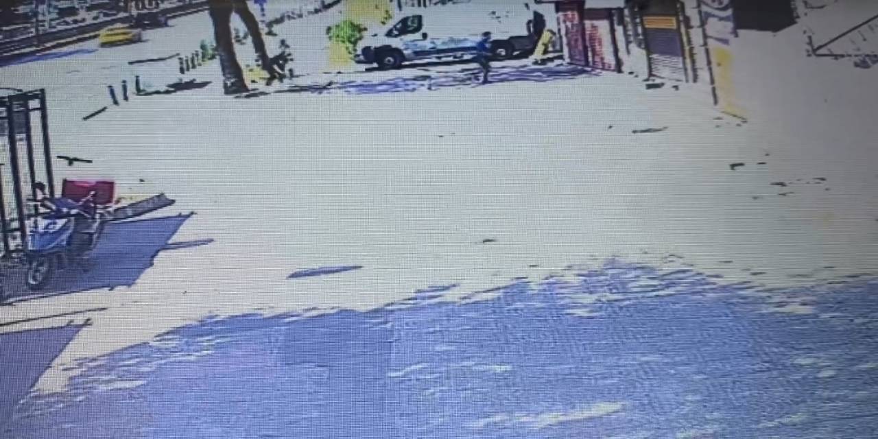 Fatih’te Yol Ortasında Arkadaşını Defalarca Bıçakladı