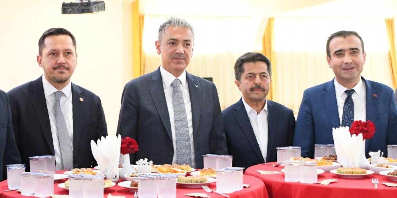 Karaman’da İl Protokolü Bayramlaşma Programında Bir Araya Geldi