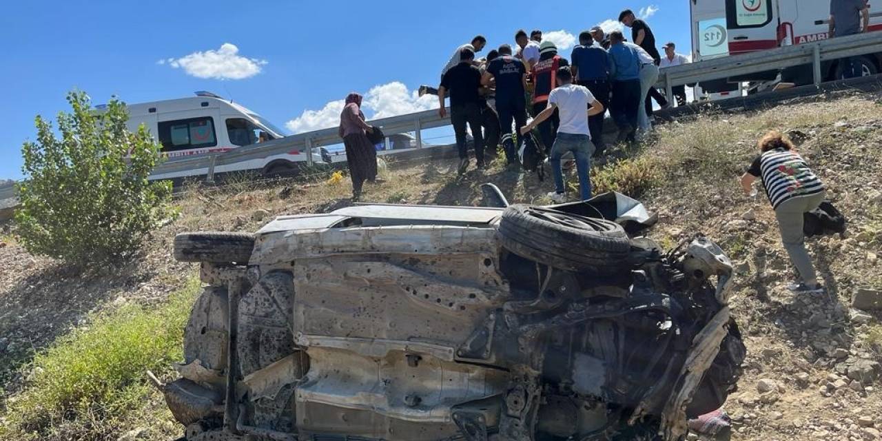 Şarampole Uçan Araçta 3 Kişi Yaralandı