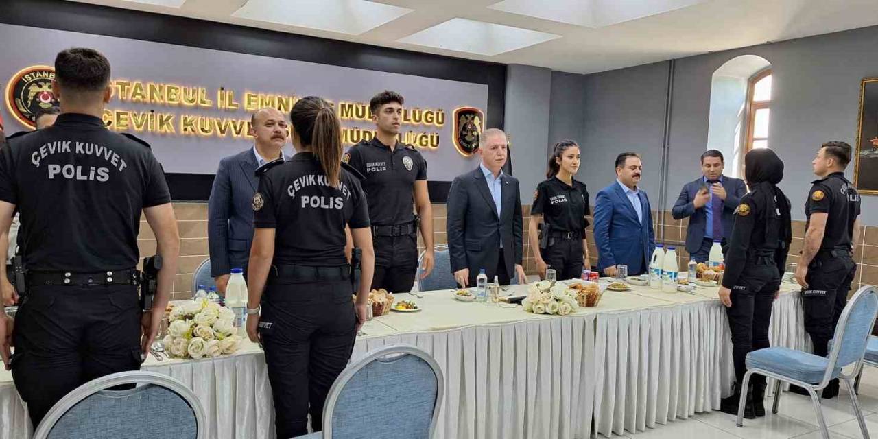 İstanbul Valisi Davut Gül, Çevik Kuvvet Şube Müdürlüğü’nü Ziyaret Etti