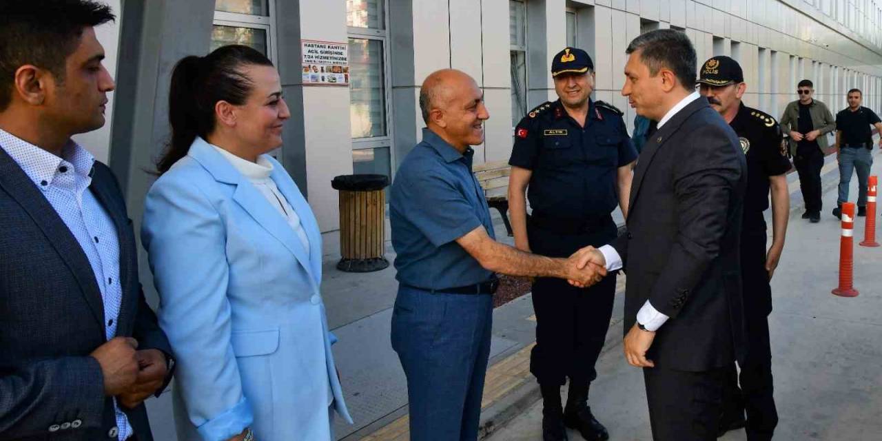 Vali Şahin’den Bayram Ziyaretleri
