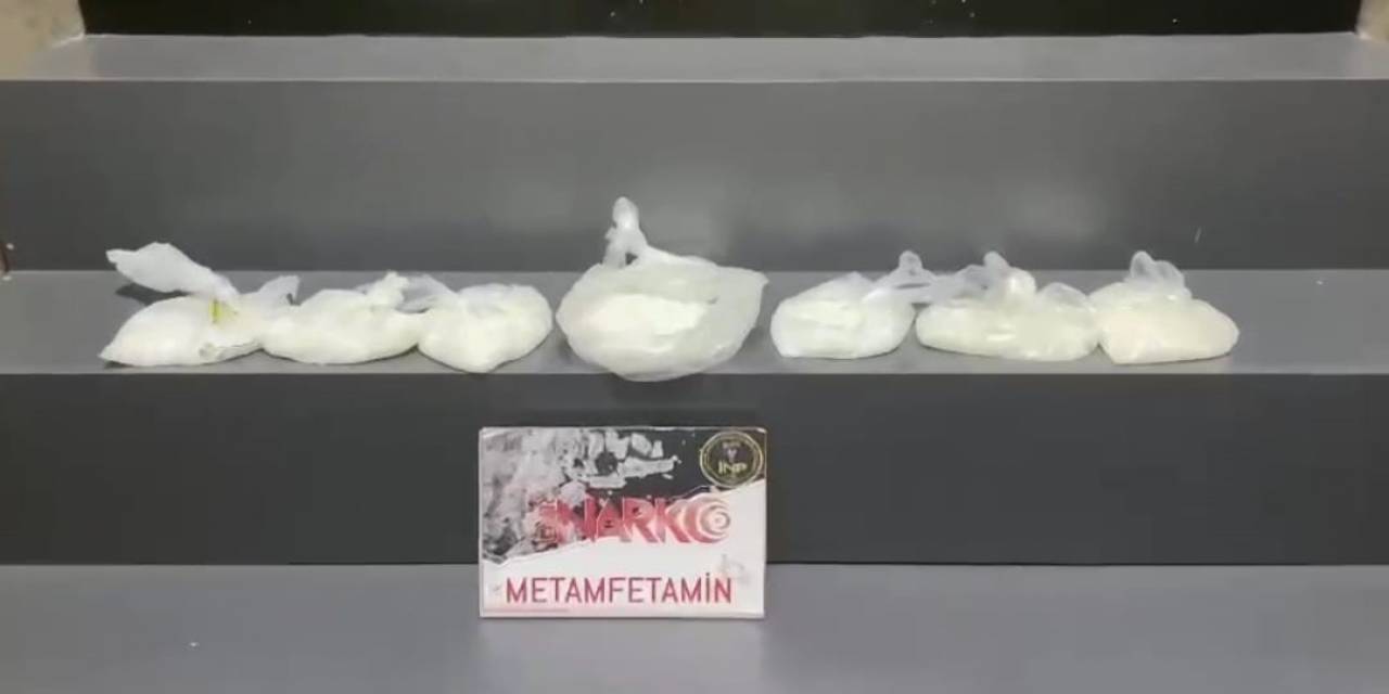 İzmir’de 2 Kilo Metamfetamin Ele Geçirildi