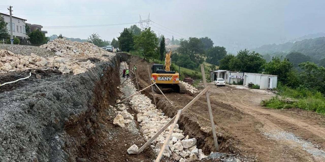 Başiskele Hoca Ahmet Yesevi Caddesi Sil Baştan Yenileniyor