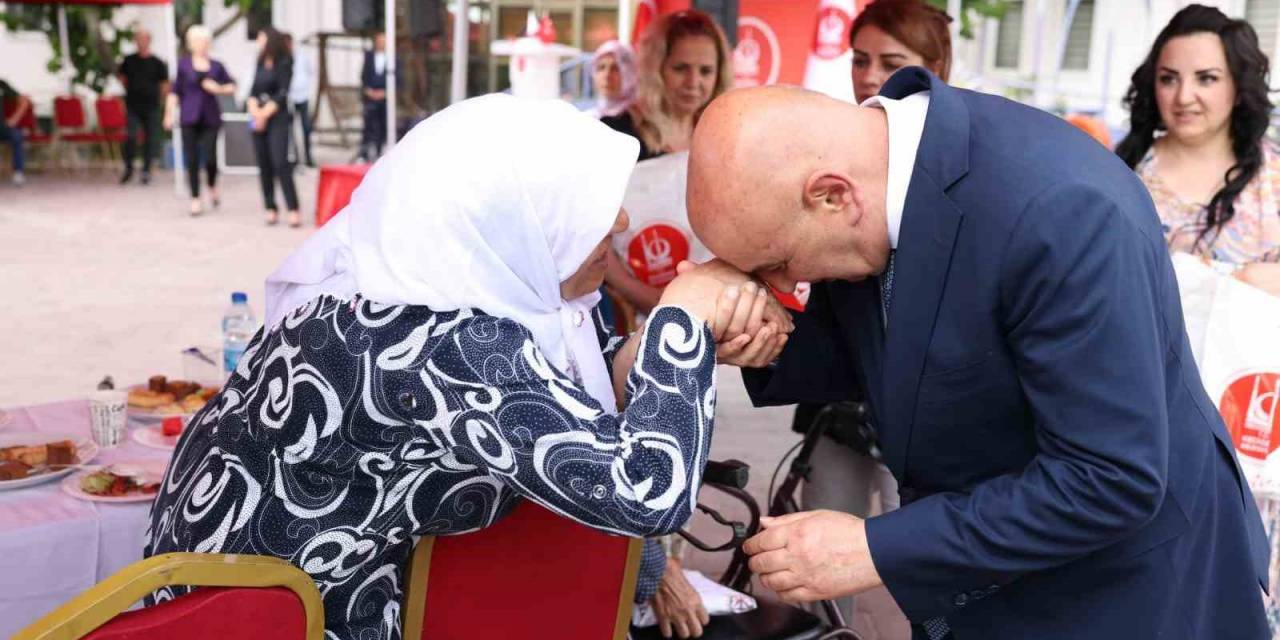 Gönül Köşkü Huzurevi’nde Bayram Kutlaması