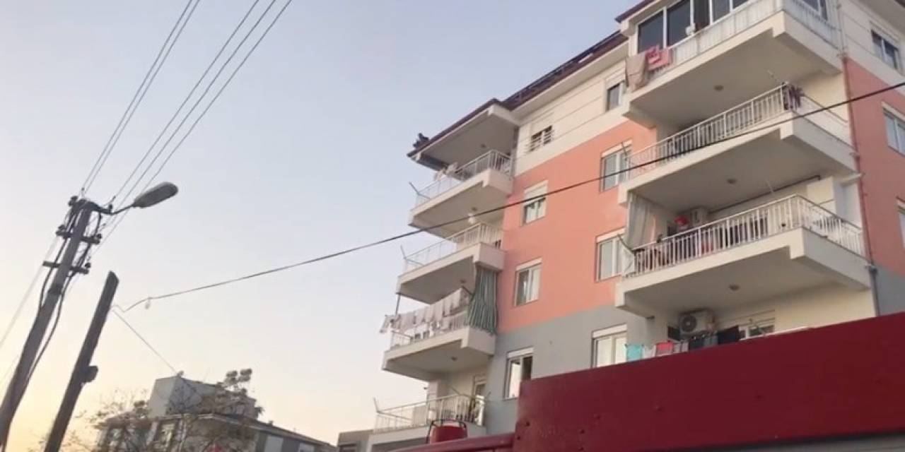 2 Çocuk Annesi Eşini 24 Yerinden Bıçakladı