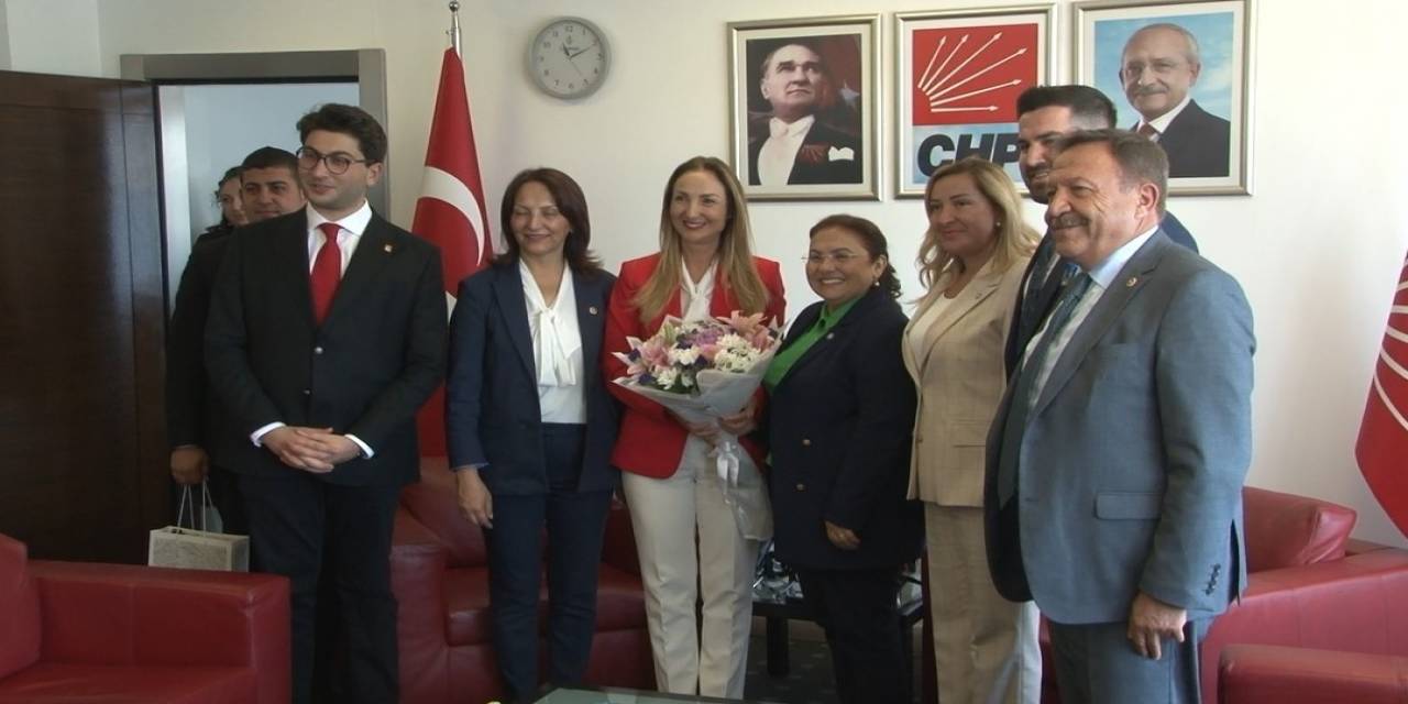 İyi Parti Heyetinden Chp’ye Bayram Ziyareti