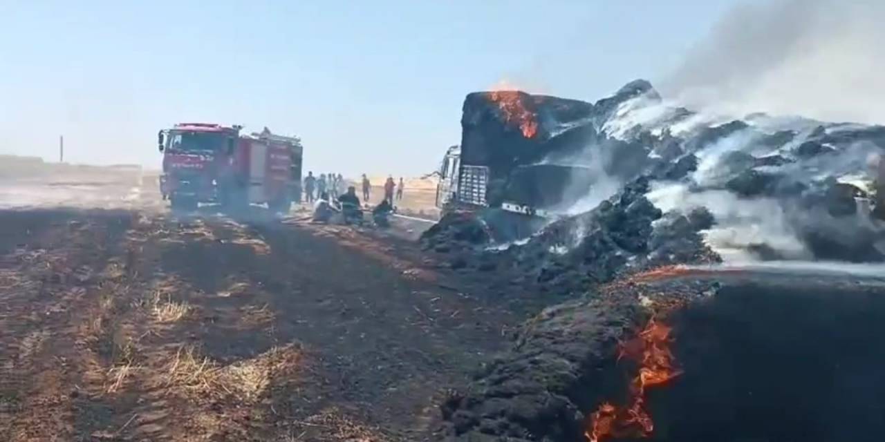Mardin’de Tır Ve Tonlarca Saman Balyası Cayır Cayır Yandı