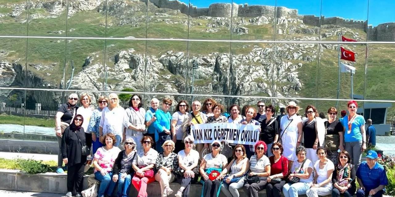 45 Yıl Aradan Sonra Tekrar Van’da Buluştular