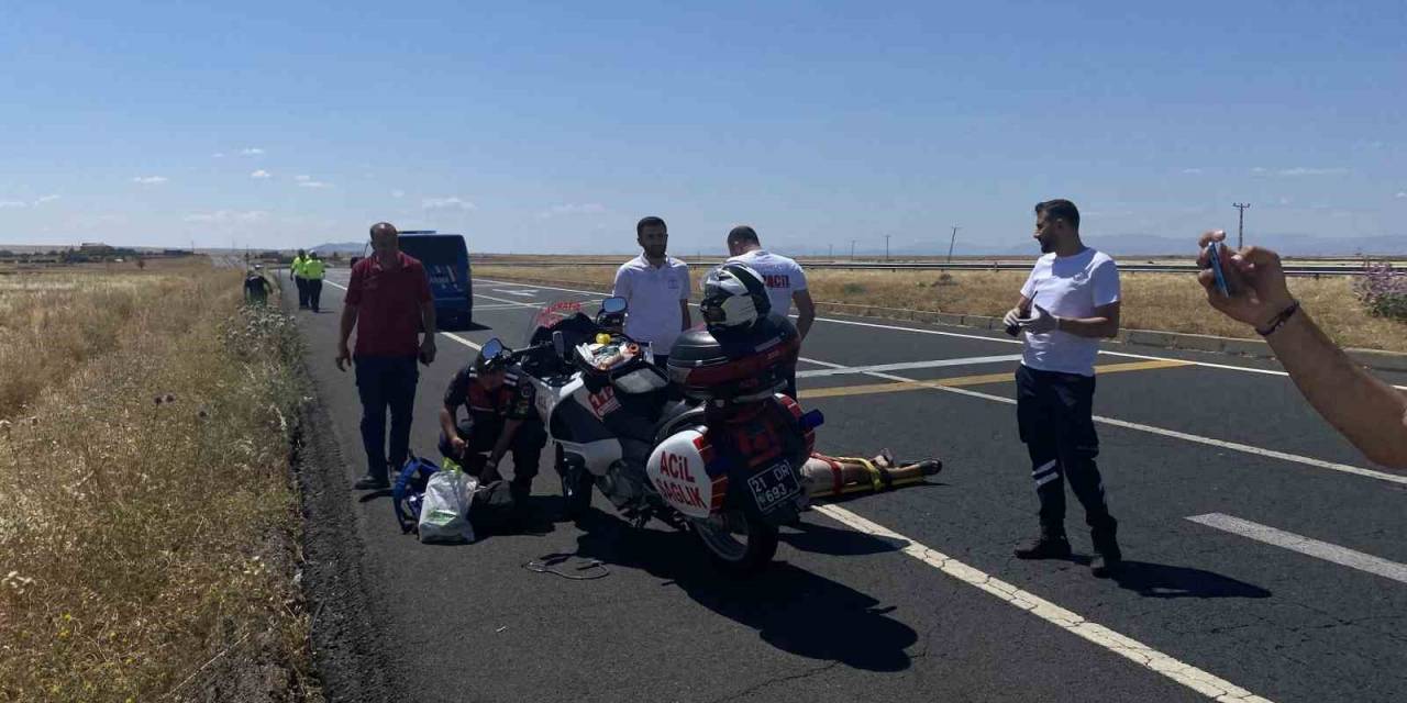 Diyarbakır-şanlıurfa Karayolunda Bir Aile Ölümden Döndü: 4 Yaralı