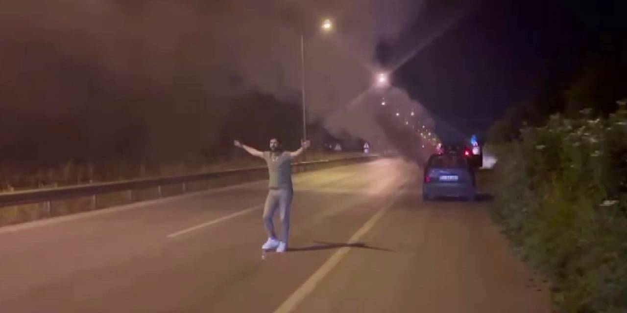 Otomobilinin Yanışını Çaresizce İzledi, O Anları Saniye Saniye Kaydetti