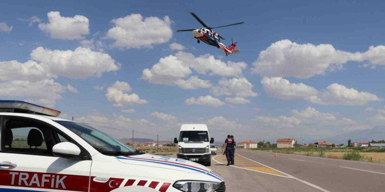 Jandarma Helikopterle Havadan Denetliyor