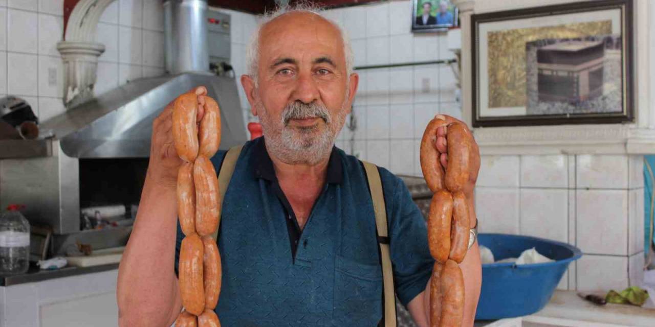 Kayseri’de Kurban Etleri Sucuk Oluyor