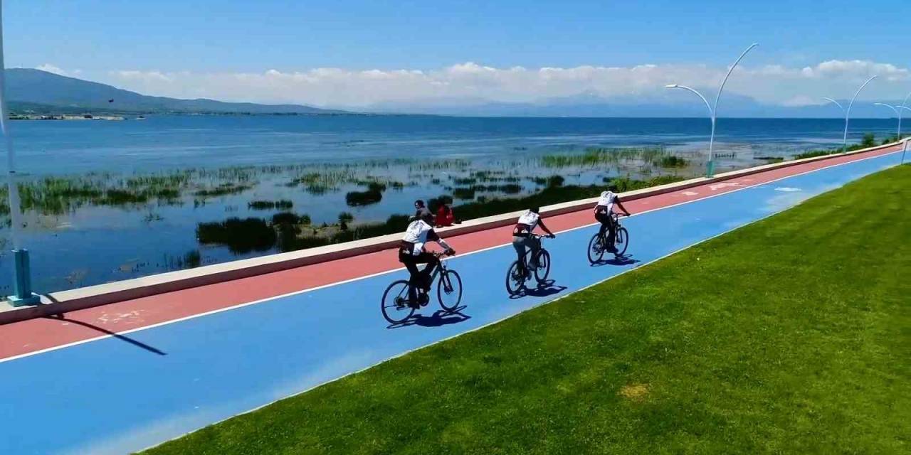 Bakan Özhaseki: “bin 643 Kilometre Bisiklet Yolu Ve 373 Kilometre Yeşil Yürüyüş Yolunu Tamamladık”