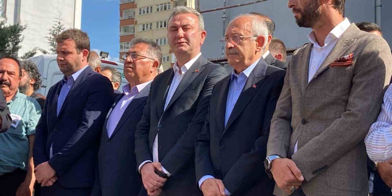 Chp Genel Başkanı Kılıçdaroğlu, Dayısının Cenaze Törenine Katıldı