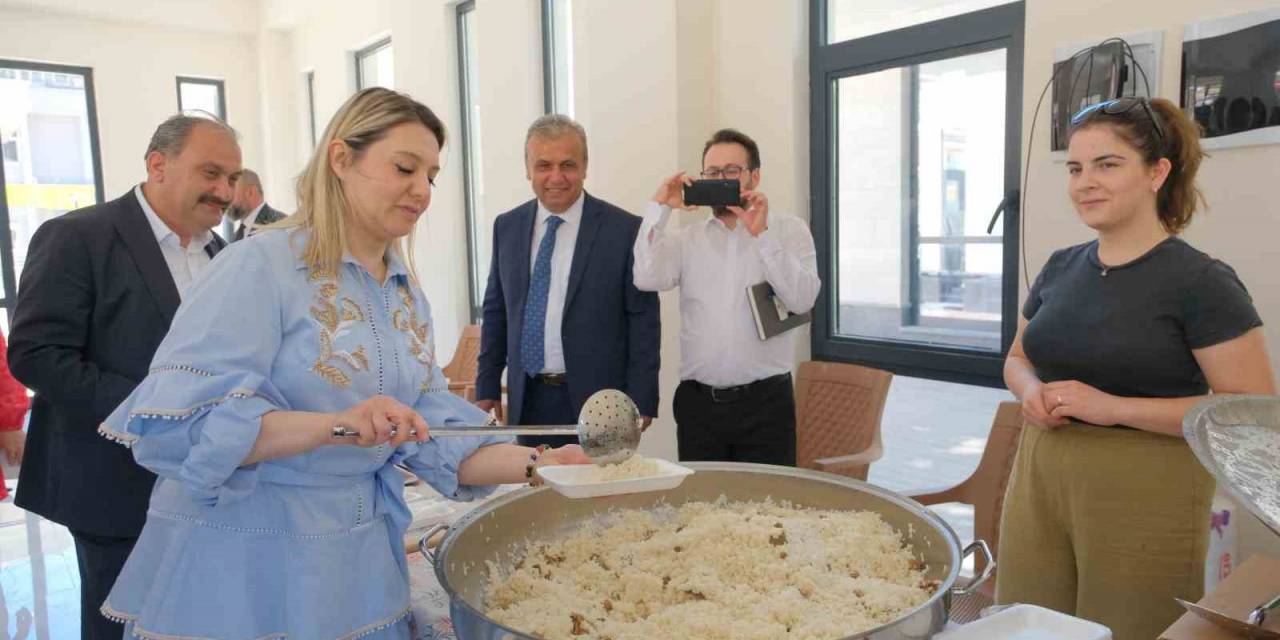 Bozkurt’ta 131 Yıldır "bayram Pilavı" Geleneği Yaşatılıyor