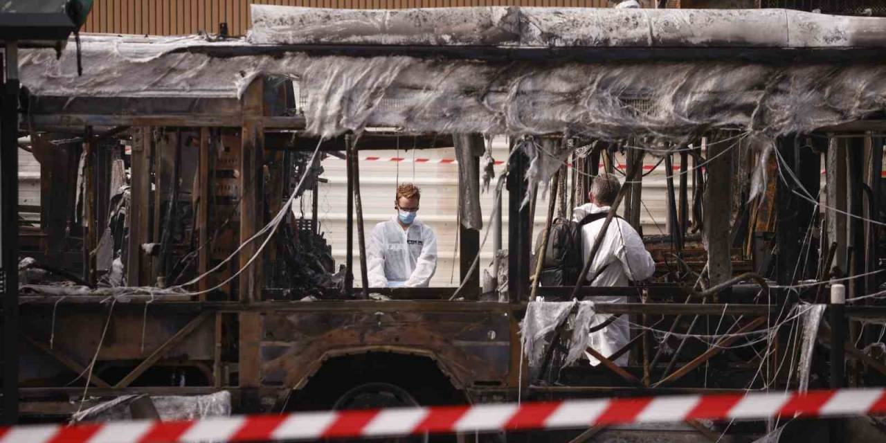 Fransa’daki Protestolarda 1 Kişi Hayatını Kaybetti