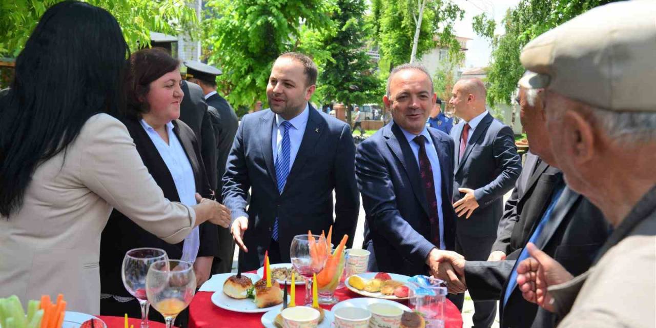 Ardahan’da Bayramlaşma Programı