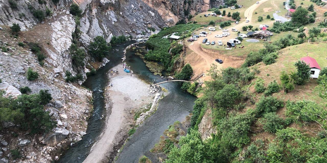 Türkiye’nin Dört Bir Yanından Adana’ya Serinlemek İçin Geldiler