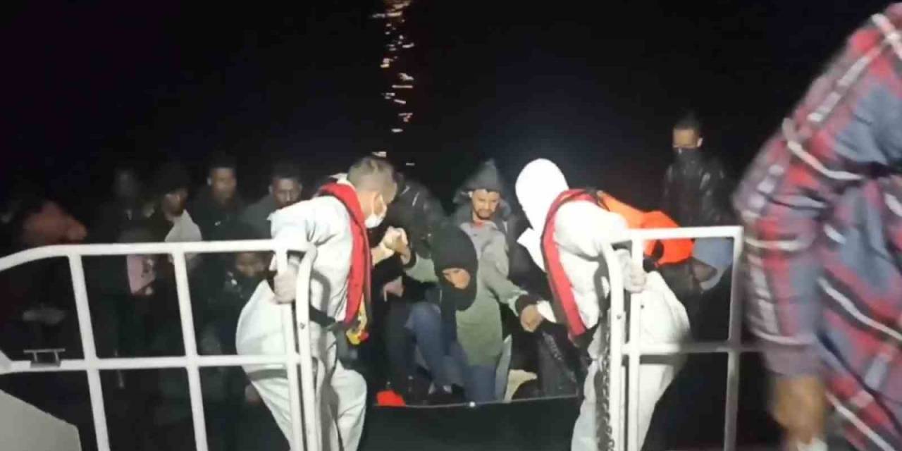 Ayvalık Açıklarında 65 Düzensiz Göçmen Kurtarıldı