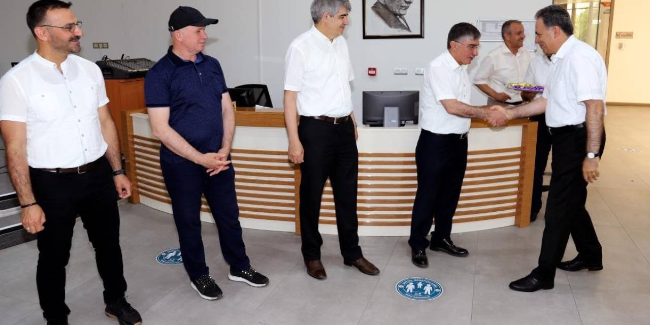 İnönü Üniversitesi’nde Geleneksel Bayramlaşma Töreni