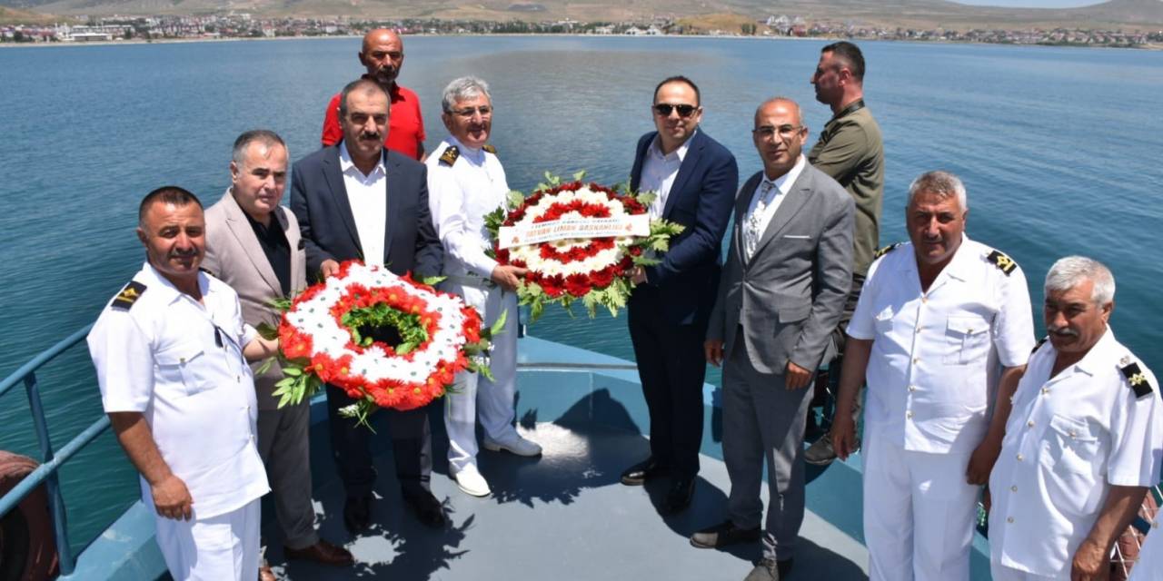 Tatvan’da Kabotaj Bayramı Törenle Kutlandı