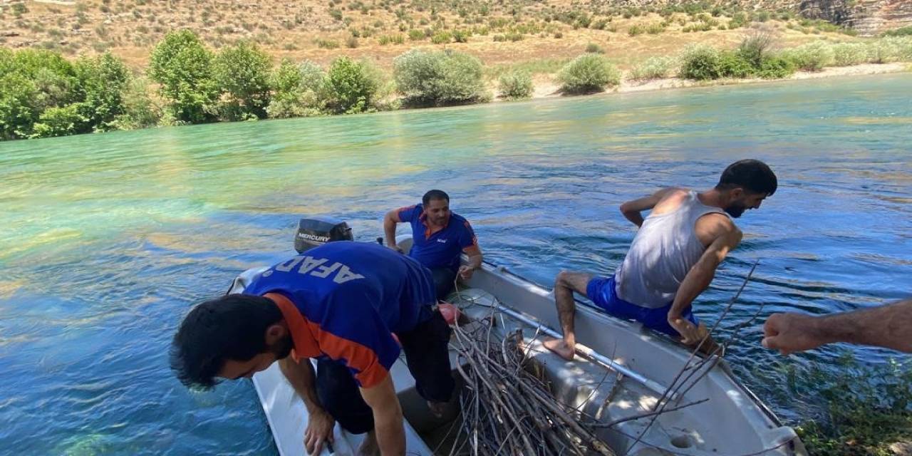 Baraj Kapakları Açıldı, 4 Piknikçi Mahsur Kaldı