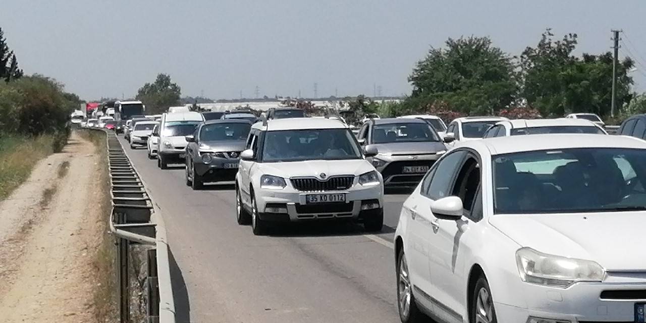 Zincirleme Kazada Alman Uyruklu 2 Turist Yaralandı
