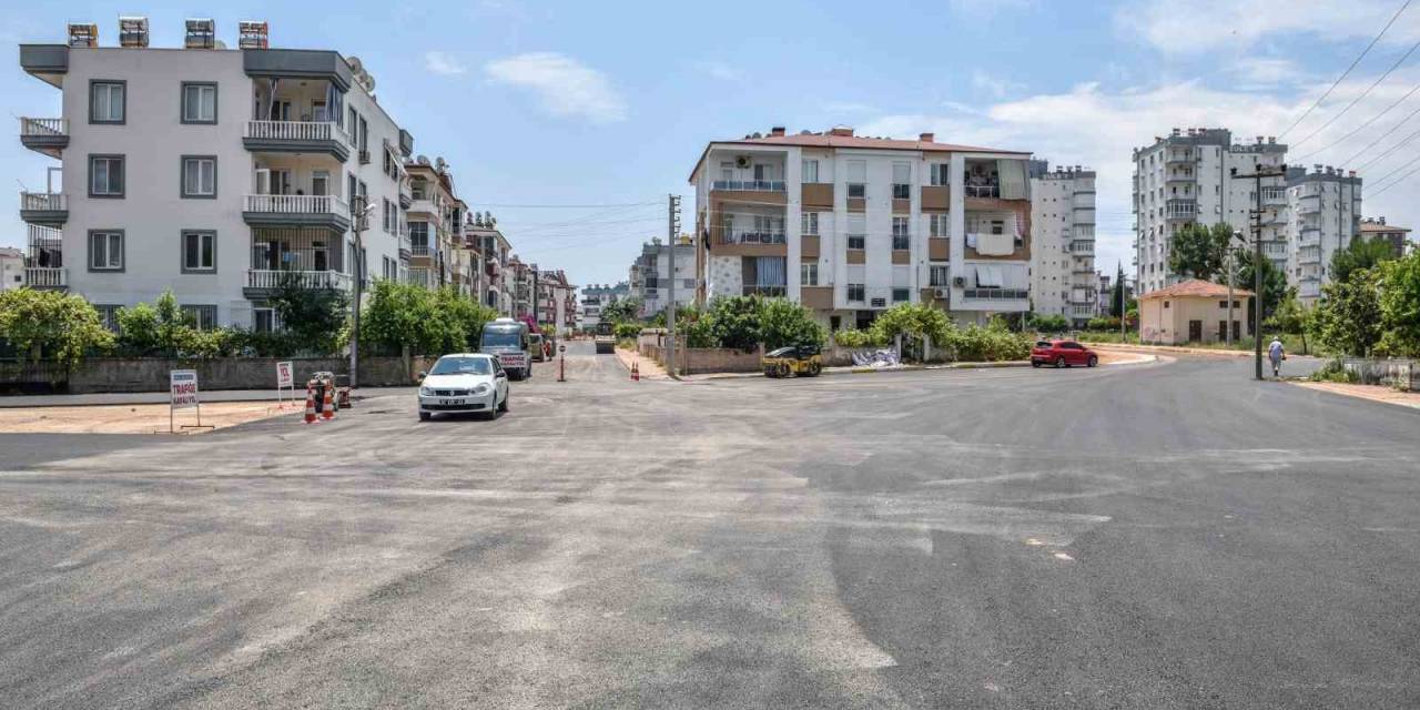 Kepez Belediyesi Asfaltı Bozulan Yolları Yeniledi