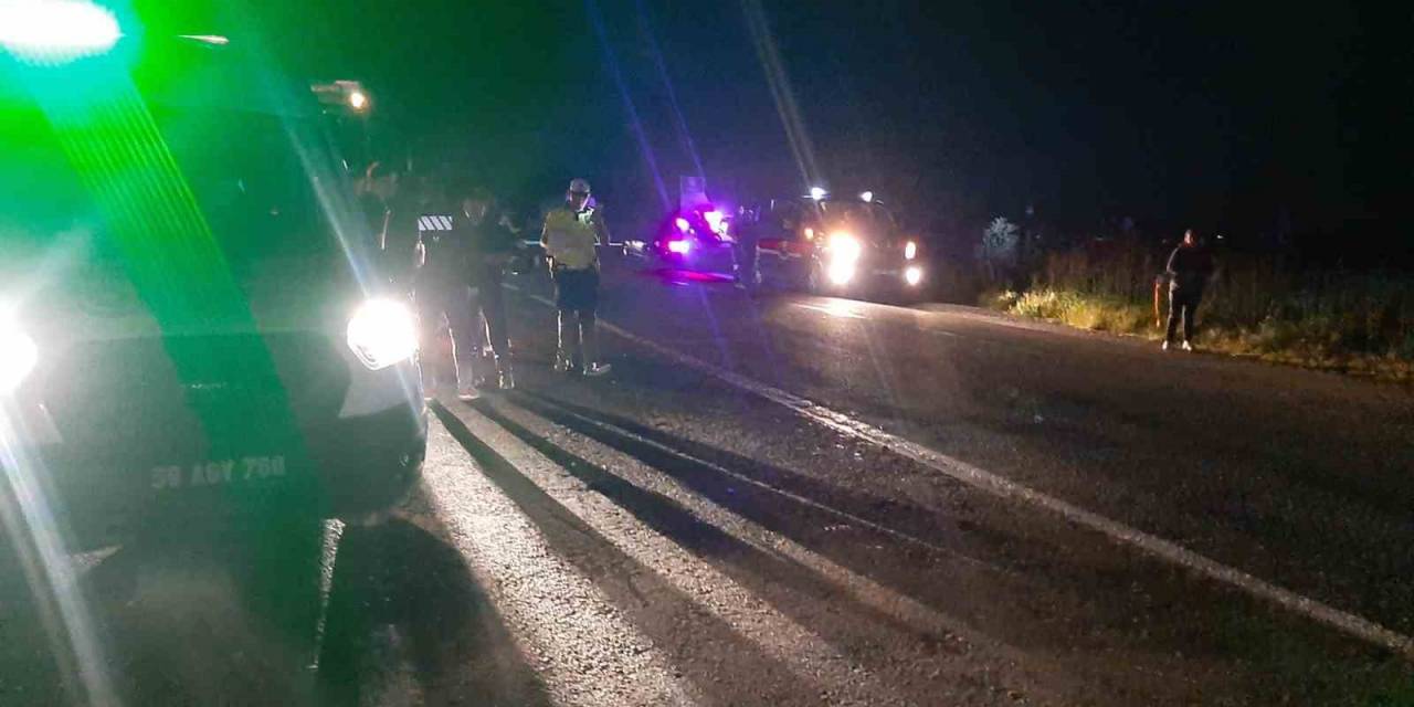 Tekirdağ’da Bariyerlere Çarpan Motosikletli Hayatını Kaybetti