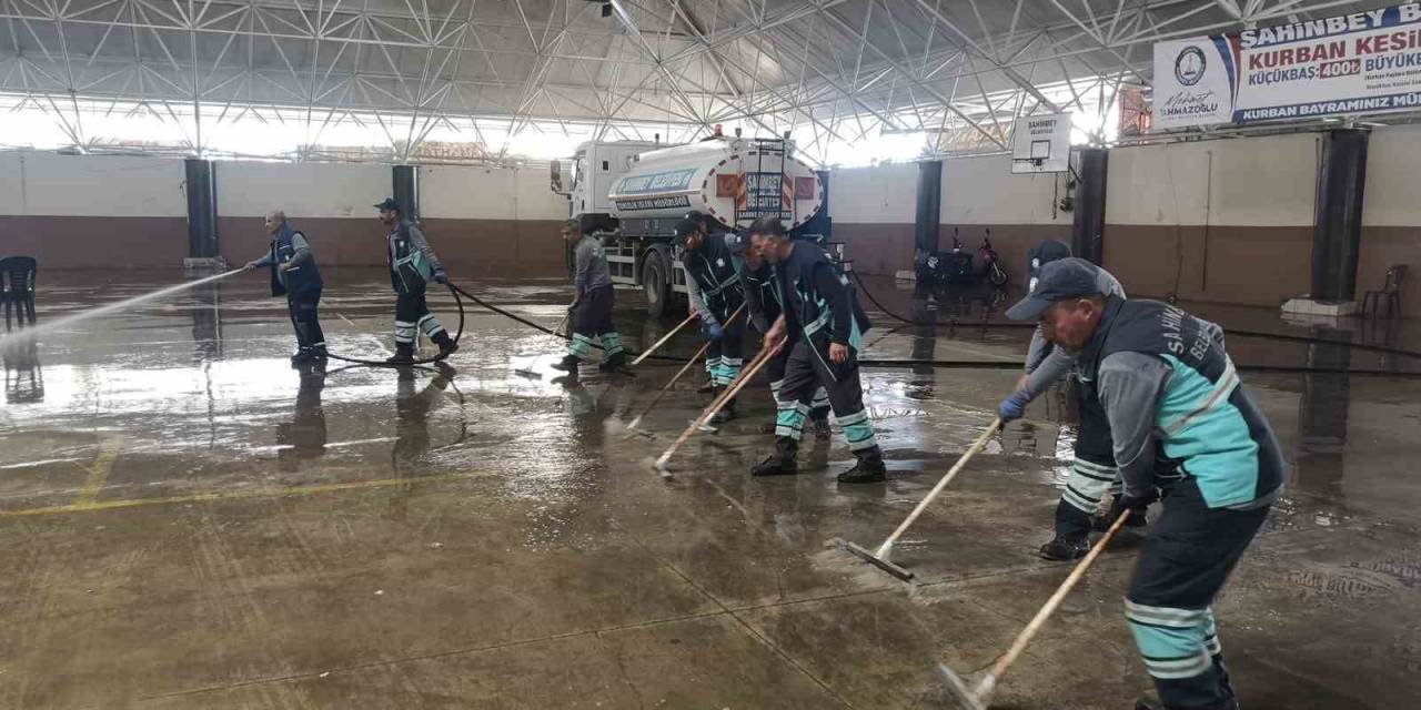 Şahinbey Temizlik İşleri Ekipleri Bayram Boyunca Görev Başındaydı