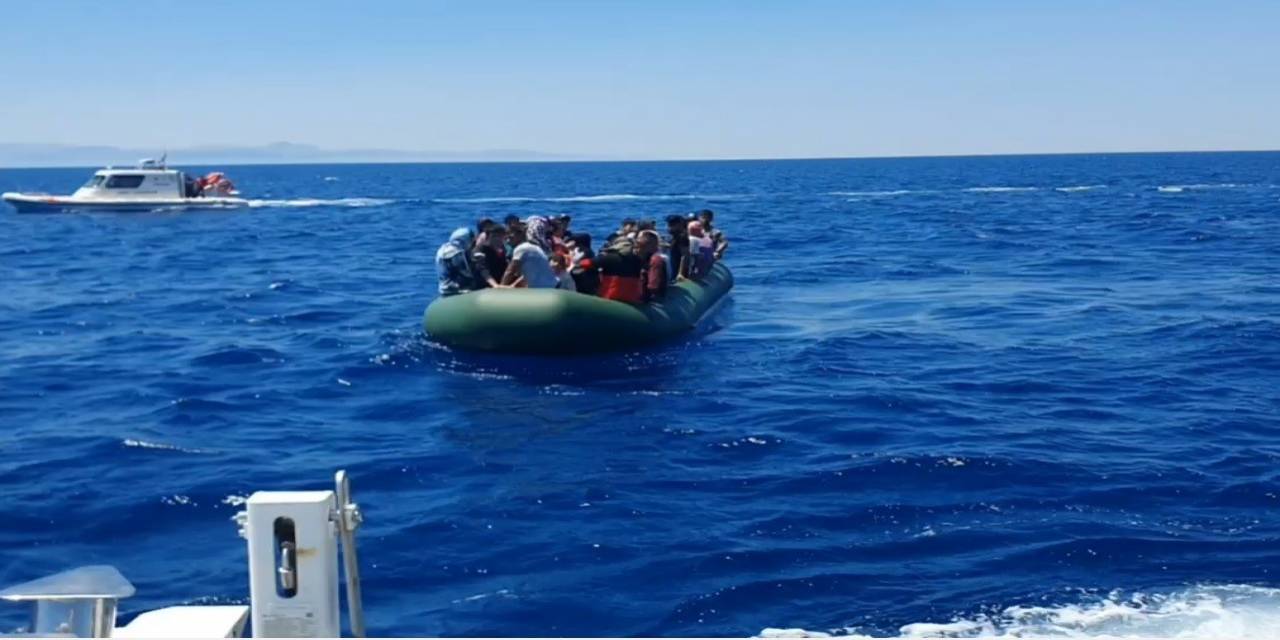 Ayvacık Açıklarında Yunan Unsurlarınca Ölüme Terk Edilen 84 Kaçak Göçmen Kurtarıldı