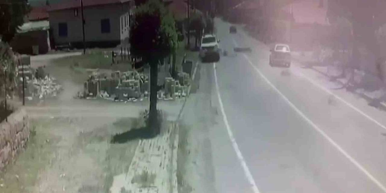 2 Çocuğun Öldüğü Feci Kazanın Güvenlik Kamerası Görüntüleri Ortaya Çıktı