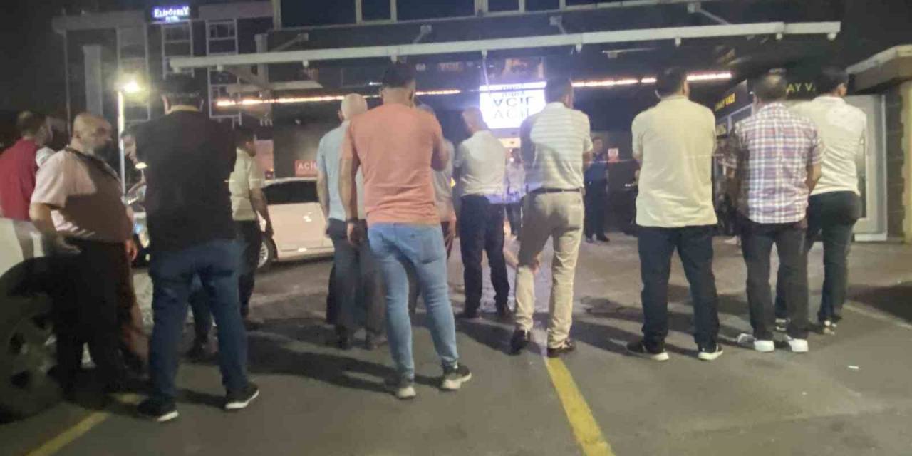 İstanbul’da Araca Silahlı Saldırı: 20 Yaşındaki Genç Hayatını Kaybetti