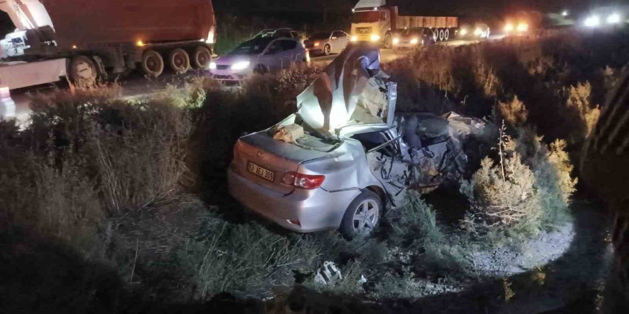Diyarbakır’da Otomobil İle Traktör Çarpıştı: 1 Ölü, 3 Yaralı
