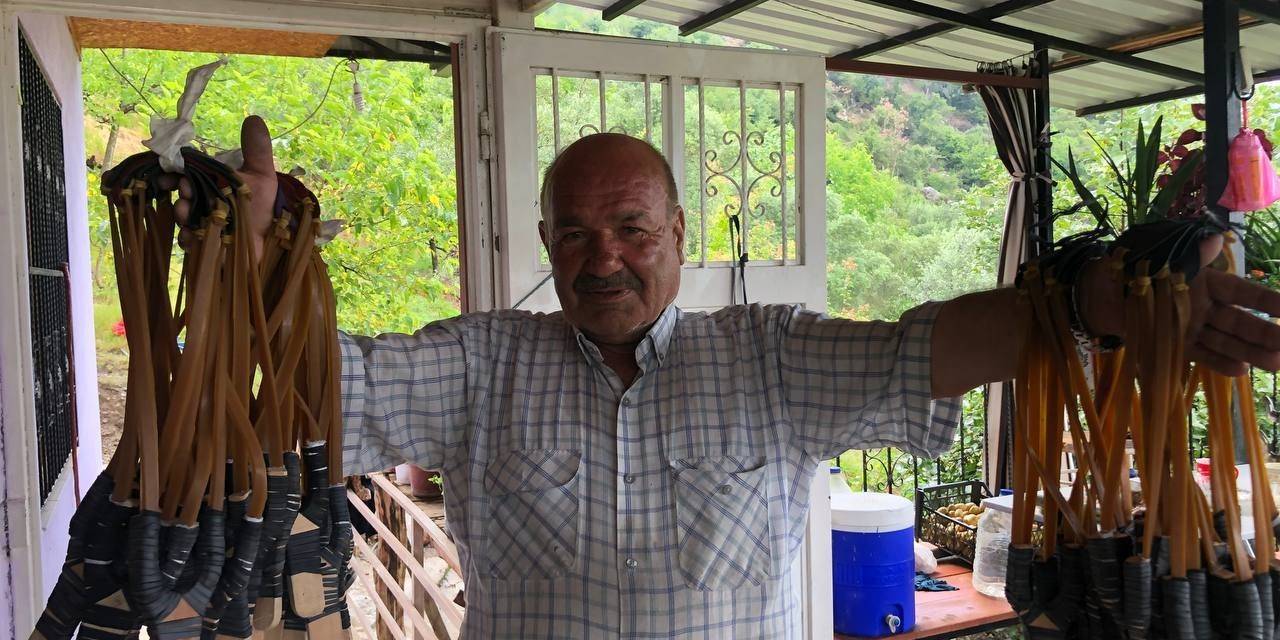 Bir Dönemin Hem Oyuncağı Hem Silahı Sapan